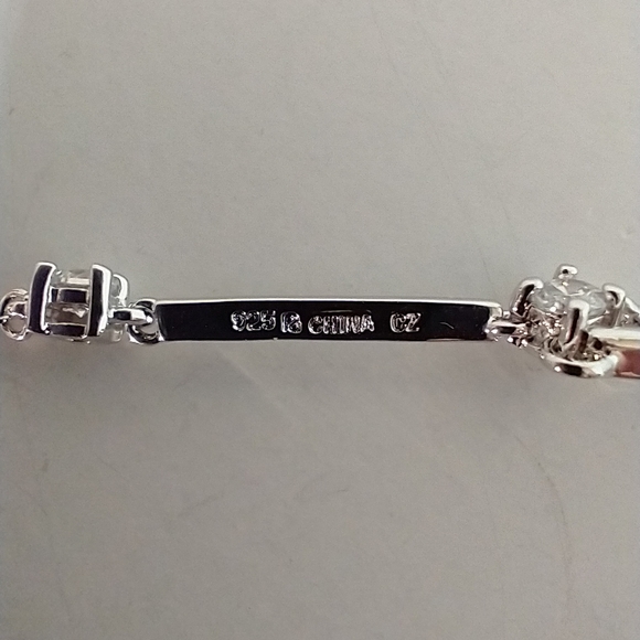 Sterling silver and CZ necklace - Picture 7 of 7